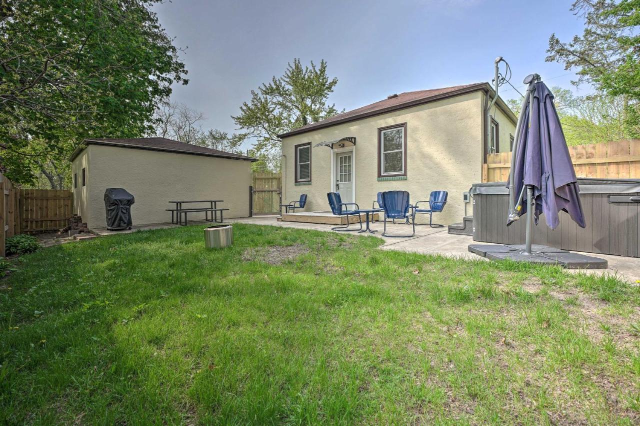 Benton Harbor Gracie Cottage With Hot Tub And Yard! Exteriér fotografie